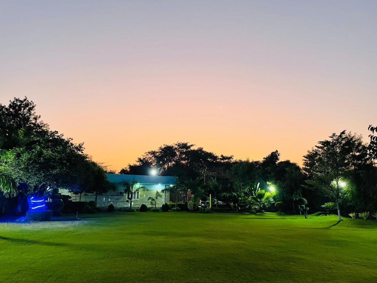 Anantam Aravali Villa Gurgaon Exterior photo