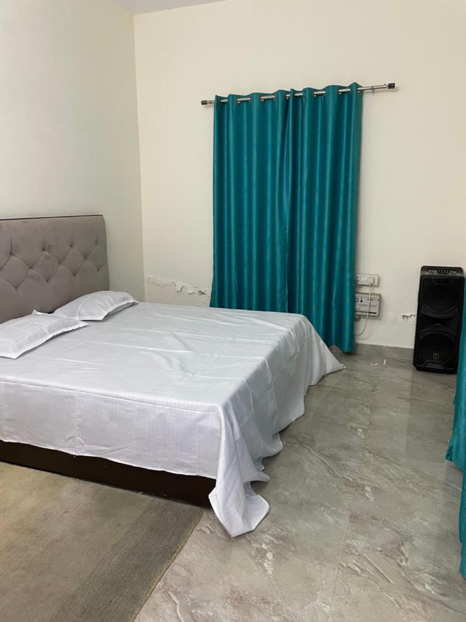 Anantam Aravali Villa Gurgaon Exterior photo